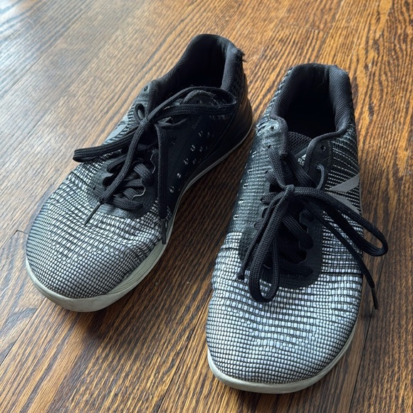 Reebok Women’s 8.5 CrossFit Workout Mesh Knit Gradient Shoes lightweight - Picture 1 of 8